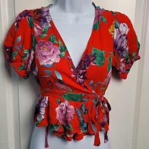 ONE ❤️ CLOTHING - Floral Crop Top